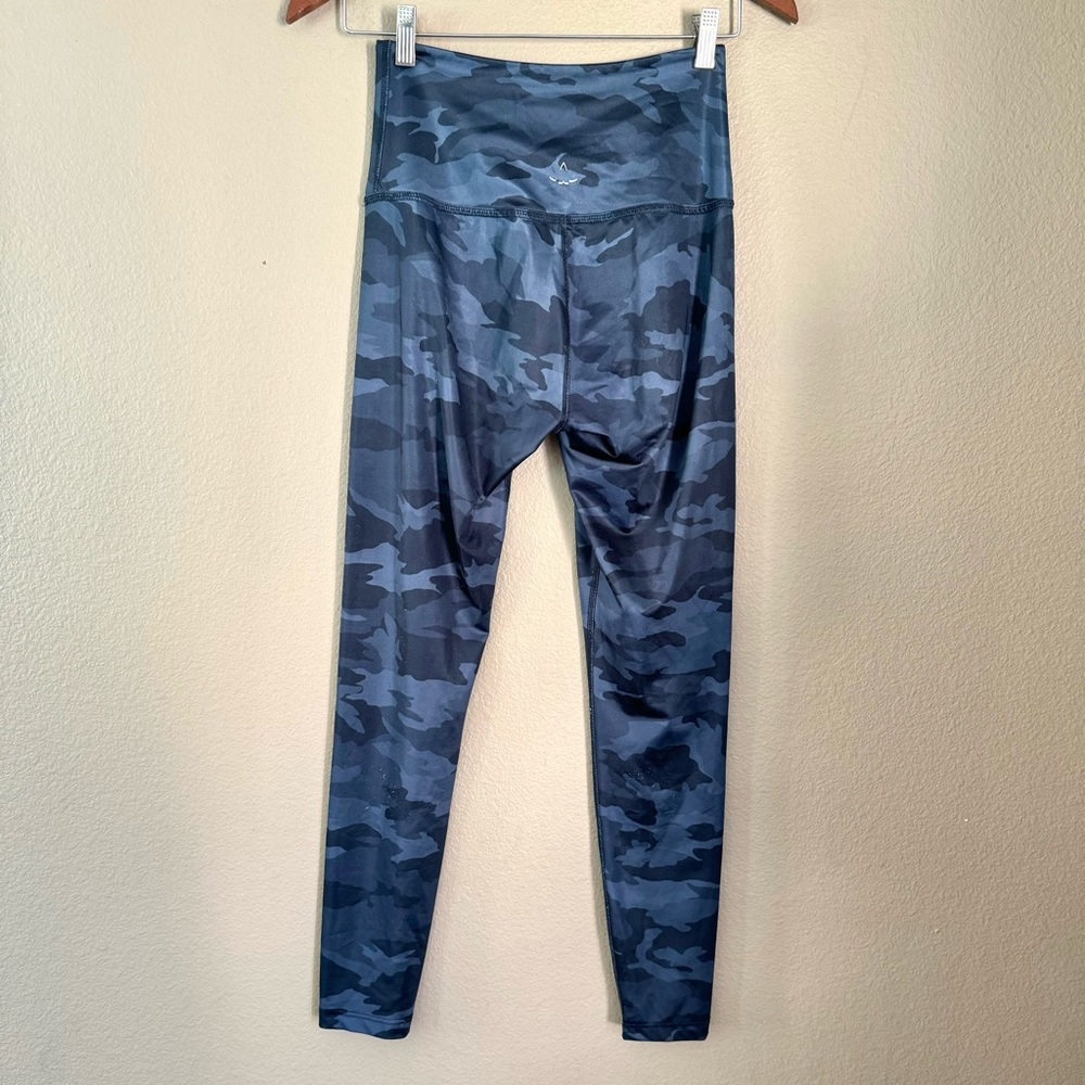 Beyond Yoga Lux High Waisted Camouflage Midi Leggings Blue Size Medium - Picture 6 of 9